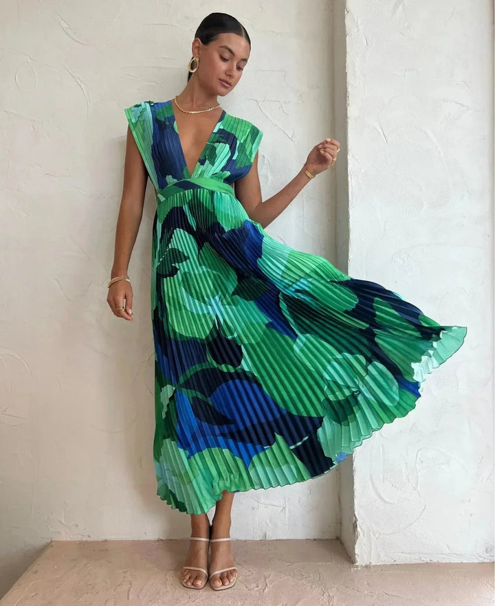 Aurora | Elegante geplisseerde maxi-jurk met diepe V-hals