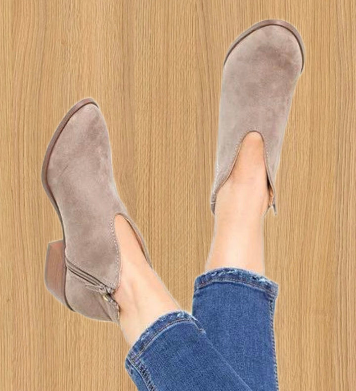 Laura | Elegante V-Cut Dames Enkellaarsjes